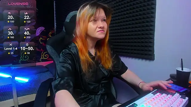 Nora lovvvv online show from October 4, 11:12 am