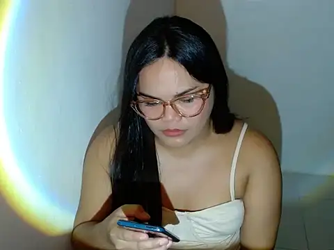 KylieSmith online show from September 9, 4:49 pm