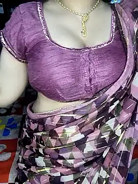 Snapshot of PRIYA_22 chatting on September 20, 10:42 am PRIYA 22 online show from September 20, 10:42 am