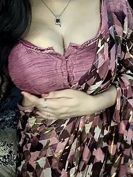 Snapshot of PRIYA_22 chatting on September 14, 3:34 pm PRIYA 22 online show from September 14, 3:34 pm