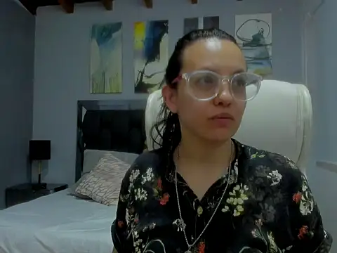 Snapshot of dalila_macherano1 chatting on November 3, 3:15 pm dalila macherano1 online show from November 3, 3:15 pm