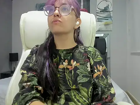 Snapshot of dalila_macherano1 chatting on September 9, 11:41 am dalila macherano1 online show from September 9, 11:41 am