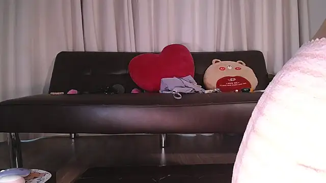 Liz Hu online show from September 23, 8:43 am