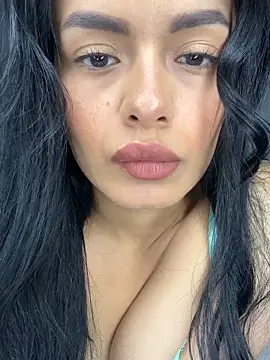 Melissa coch online show from April 15, 4:55 pm