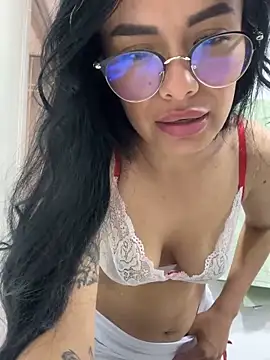 Melissa coch online show from February 14, 9:59 pm