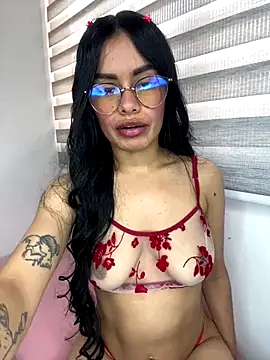 Melissa coch online show from December 4, 4:39 pm