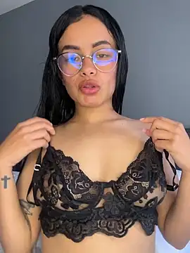 Melissa coch online show from February 18, 4:03 pm