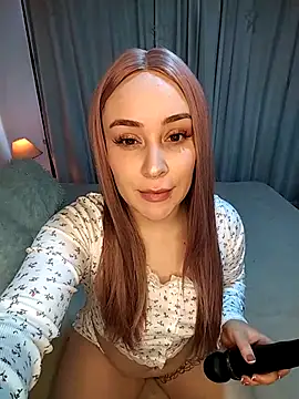 sofi graay online show from March 22, 8:32 pm