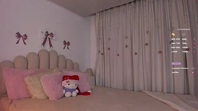 Snapshot of sofi_graay chatting on December 4, 10:31 pm sofi graay online show from December 4, 10:31 pm