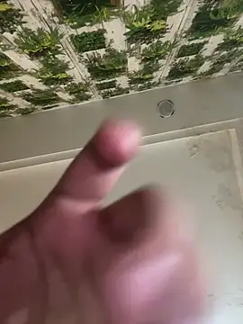 YourshotfriendNikkiSharma online show from March 25, 7:35 pm