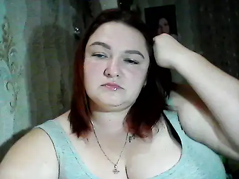 Snapshot of AngelQSky chatting on November 5, 8:12 pm AngelQSky online show from November 5, 8:12 pm