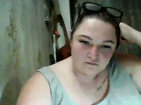 Snapshot of AngelQSky chatting on November 13, 4:33 pm AngelQSky online show from November 13, 4:33 pm