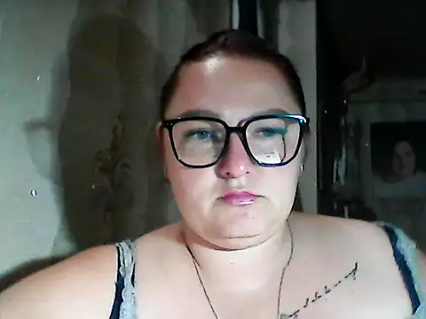 Snapshot of AngelQSky chatting on September 30, 4:13 pm AngelQSky online show from September 30, 4:13 pm