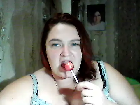 Snapshot of AngelQSky chatting on October 23, 6:28 pm AngelQSky online show from October 23, 6:28 pm