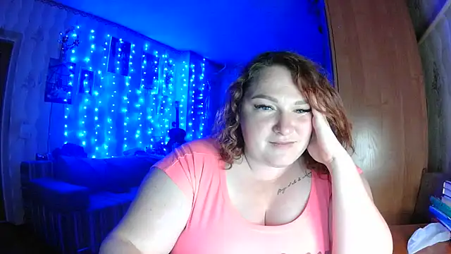 Snapshot of AngelQSky chatting on June 10, 8:32 pm AngelQSky online show from June 10, 8:32 pm