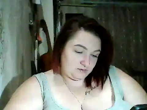 Snapshot of AngelQSky chatting on November 6, 8:24 pm AngelQSky online show from November 6, 8:24 pm