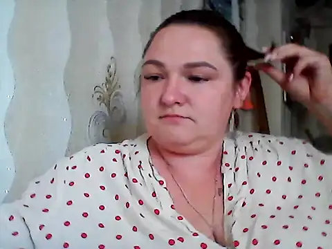 Snapshot of AngelQSky chatting on September 12, 1:55 pm AngelQSky online show from September 12, 1:55 pm