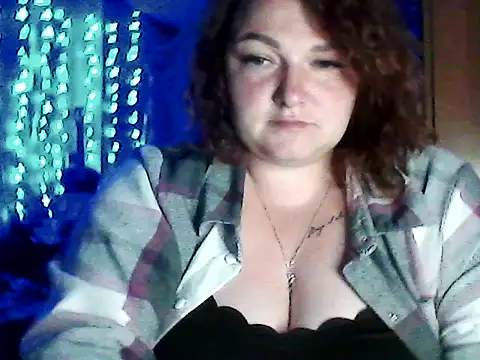 Snapshot of AngelQSky chatting on May 23, 8:52 pm AngelQSky online show from May 23, 8:52 pm