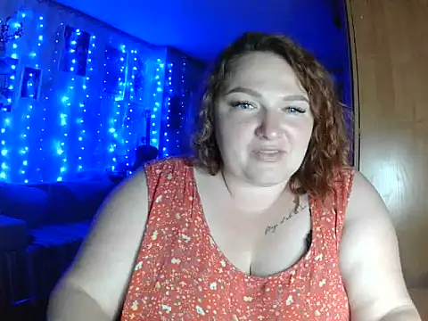 Snapshot of AngelQSky chatting on June 24, 8:06 pm AngelQSky online show from June 24, 8:06 pm