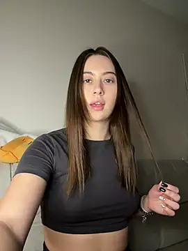Snapshot of StellarAlice chatting on April 25, 7:11 pm StellarAlice online show from April 25, 7:11 pm