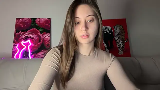 Snapshot of StellarAlice chatting on May 5, 7:50 pm StellarAlice online show from May 5, 7:50 pm
