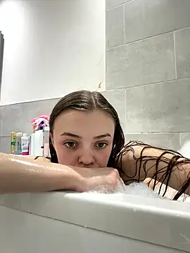 cutietootie02 online show from January 9, 5:58 am