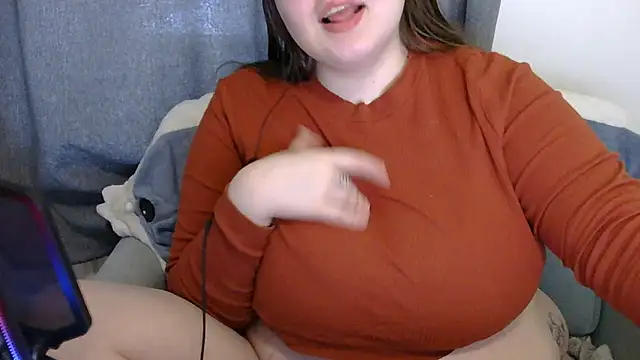 brattyprincessemma online show from February 19, 2:36 pm