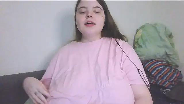 Snapshot of brattyprincessemma chatting on October 5, 5:25 pm brattyprincessemma online show from October 5, 5:25 pm