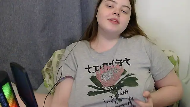 brattyprincessemma online show from November 4, 7:17 pm