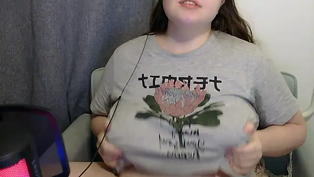 brattyprincessemma online show from February 14, 9:04 pm