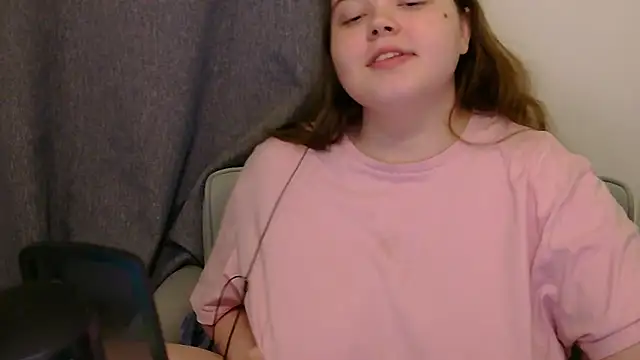 brattyprincessemma online show from November 18, 7:06 pm