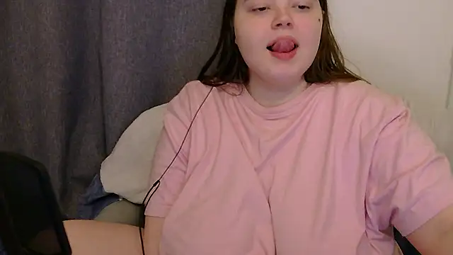 brattyprincessemma online show from January 14, 4:54 pm