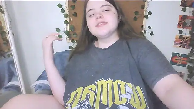 Snapshot of brattyprincessemma chatting on September 20, 6:13 pm brattyprincessemma online show from September 20, 6:13 pm