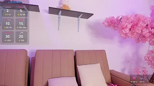 Doll Isa  online show from December 22, 6:52 pm