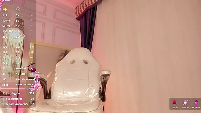 Snapshot of Doll_Isa_ chatting on October 24, 6:29 pm Doll Isa online show from October 24, 6:29 pm