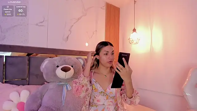 Doll Isa  online show from April 5, 8:48 pm