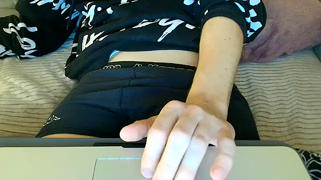 Breezydicksn online show from December 15, 3:40 pm