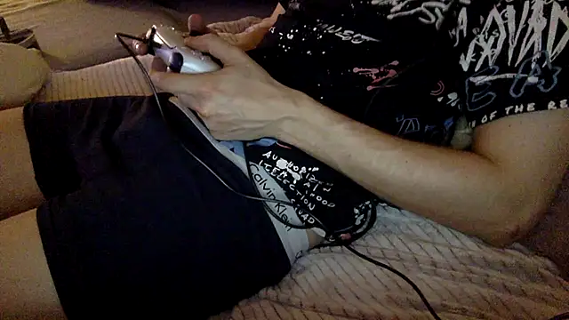 Breezydicksn online show from October 16, 4:32 am