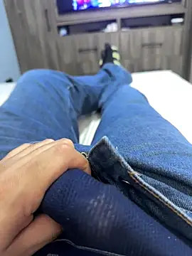 Xarkomm online show from February 27, 6:30 pm