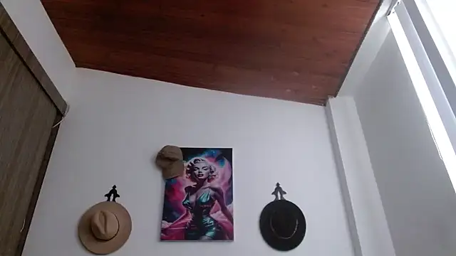 Crystal Star  online show from February 25, 11:54 am