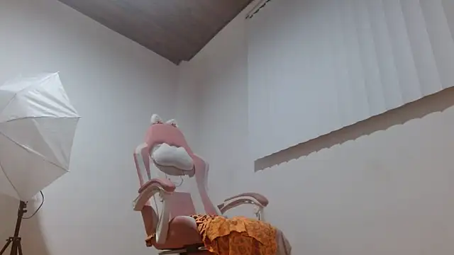 Crystal Star  online show from December 15, 9:59 am