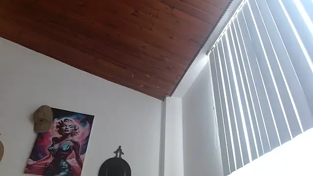 Crystal Star  online show from February 7, 4:15 pm