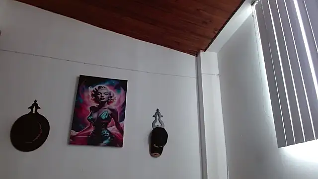 Crystal Star  online show from April 4, 1:28 pm