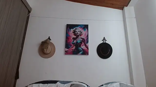 Crystal Star  online show from March 14, 1:06 pm