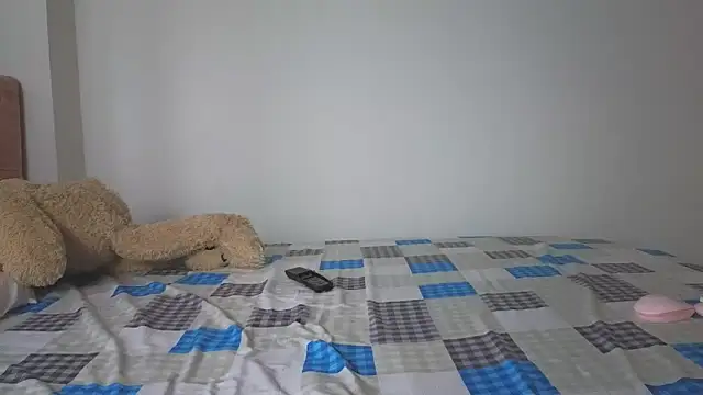 Crystal Star  online show from October 3, 9:05 pm