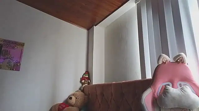 Crystal Star  online show from November 23, 3:55 pm