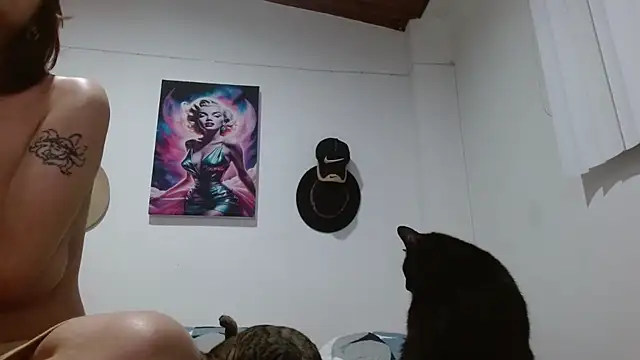 Crystal Star  online show from March 23, 9:09 am