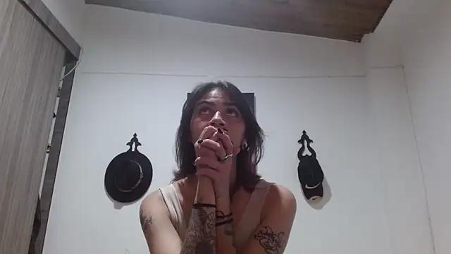 Crystal Star  online show from April 10, 1:45 am