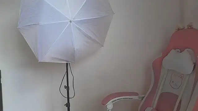 Crystal Star  online show from November 10, 3:17 pm