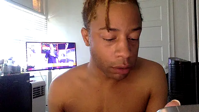 Diodre Benyoon online show from March 24, 9:59 pm